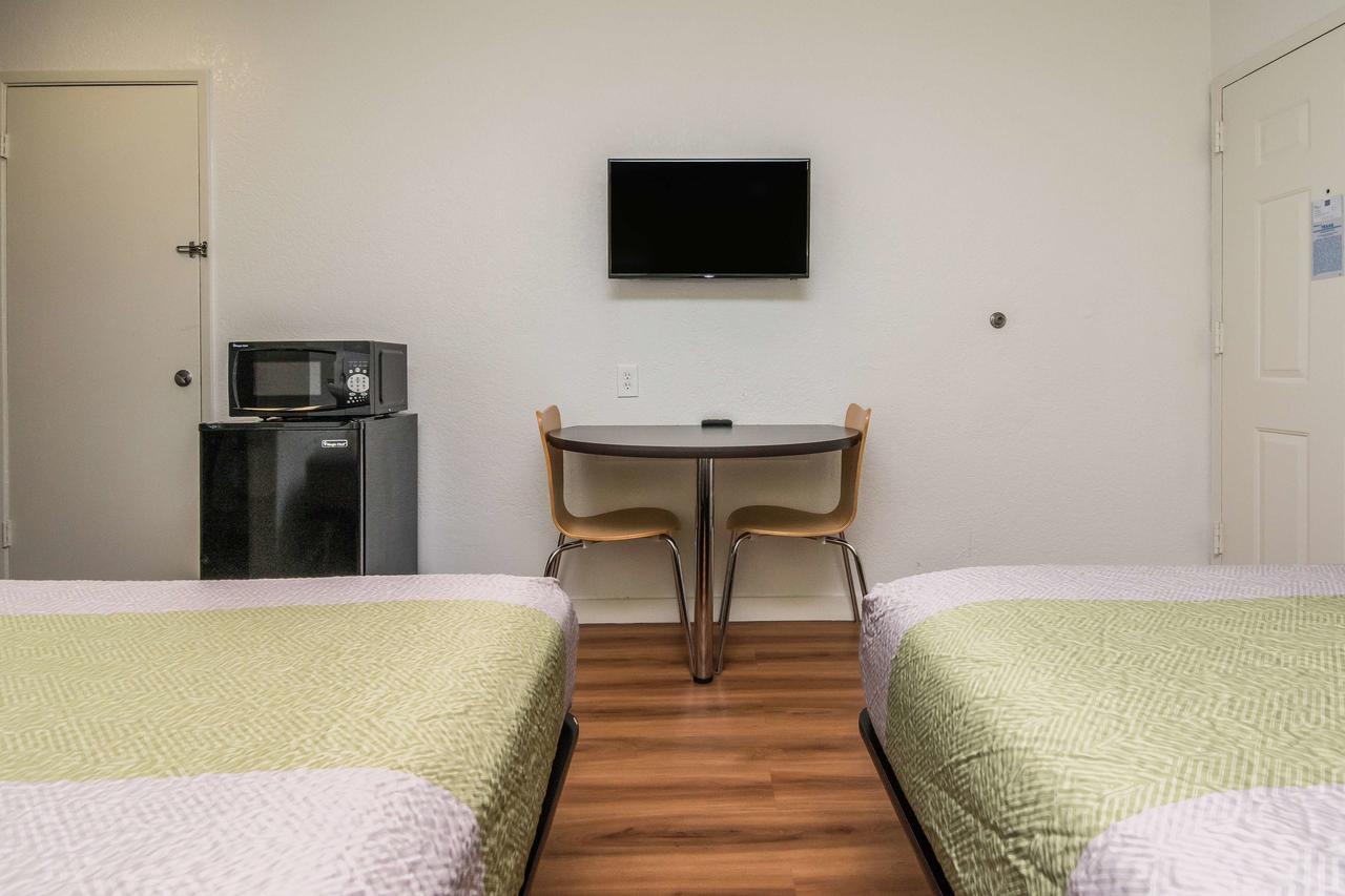 Motel 6 Fort Worth North Haltom City Ngoại thất bức ảnh