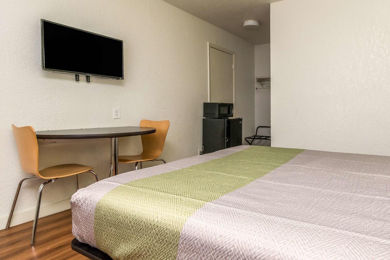 Motel 6 Fort Worth North Haltom City Ngoại thất bức ảnh
