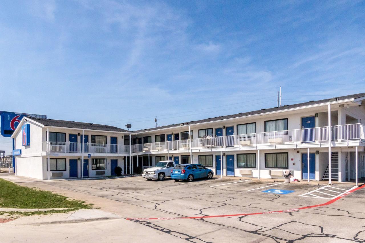 Motel 6 Fort Worth North Haltom City Ngoại thất bức ảnh