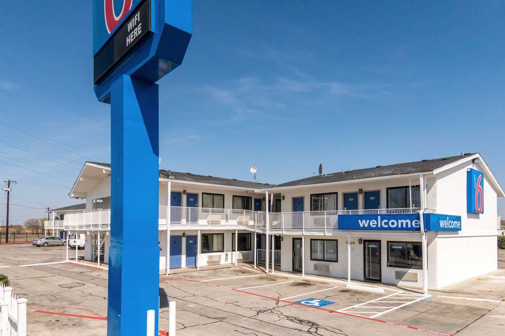 Motel 6 Fort Worth North Haltom City Ngoại thất bức ảnh